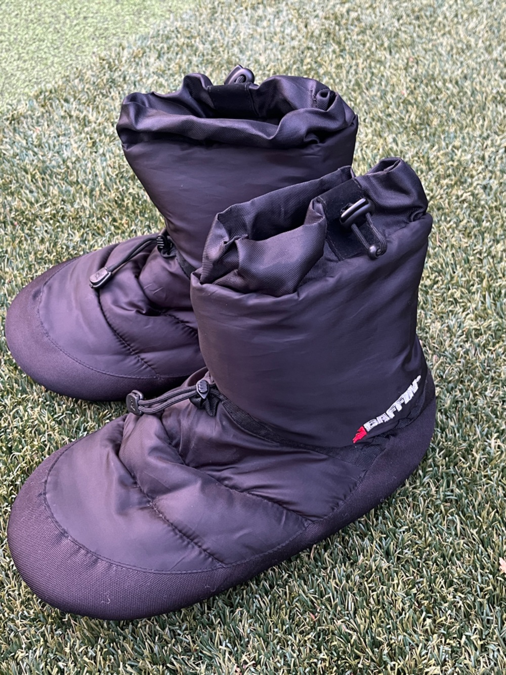 Baffin Insulated Black Puffer Booties XXL camping slippers base camp